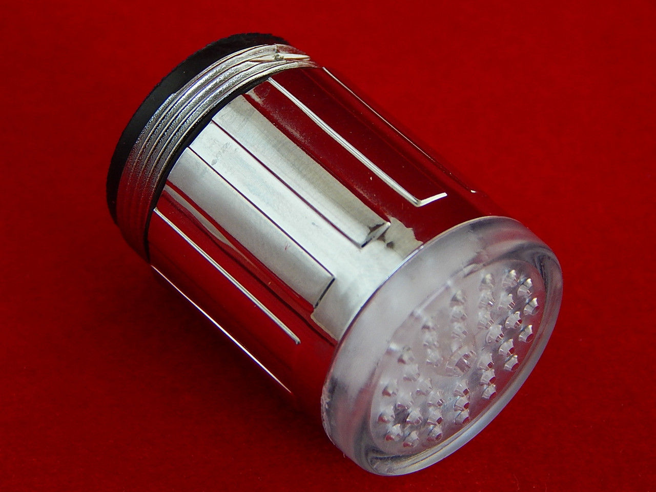 Насадка на кран с LED подсветкой и датчиком температуры - фото 1 - id-p40303735