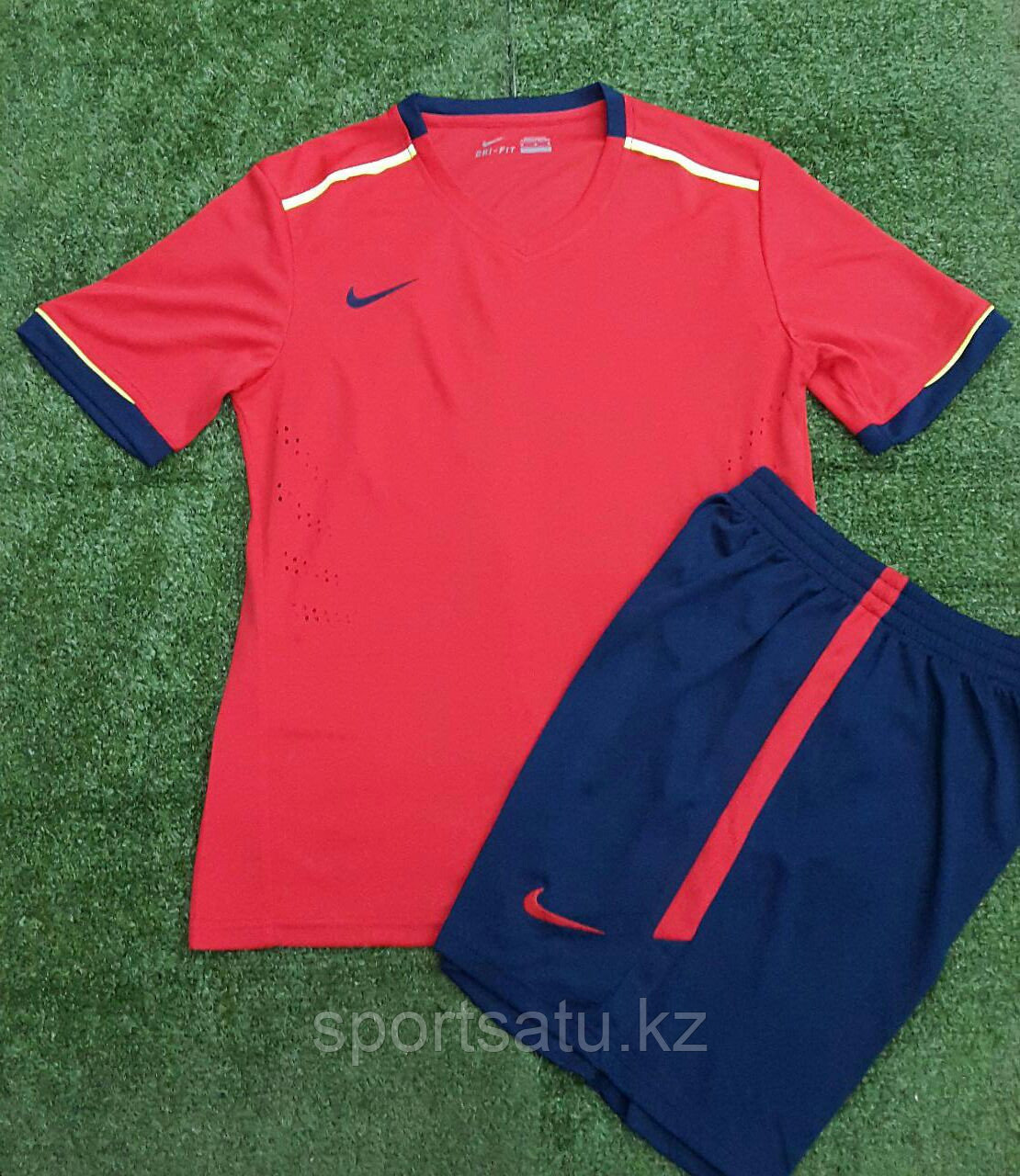 Футбольная форма на команду Nike взрослые - фото 1 - id-p40388609