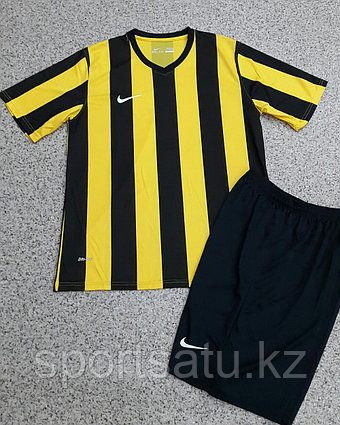  Футбольная форма на команду Puma взрослые