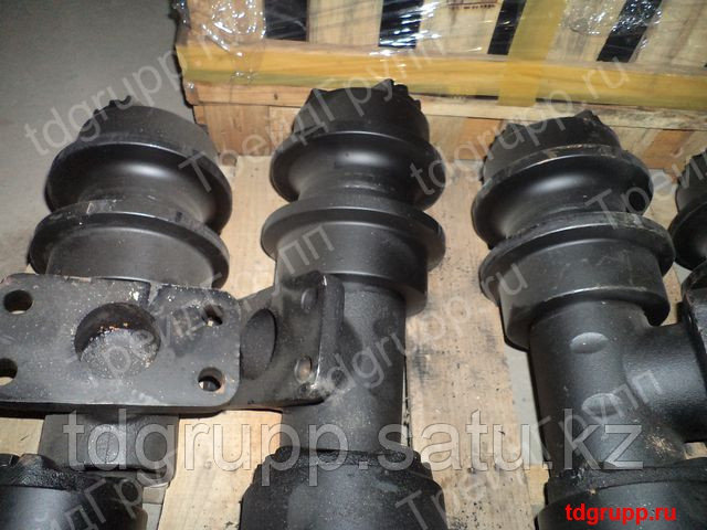 2270-6126 Каток поддерживающий Doosan S340