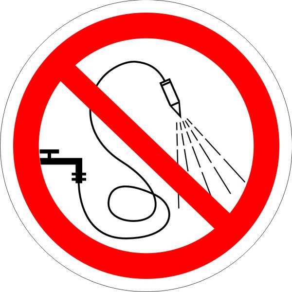 Знак "Запрещается разбрызгивать воду"