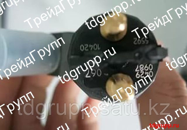 04290987 Форсунка топливная Deutz