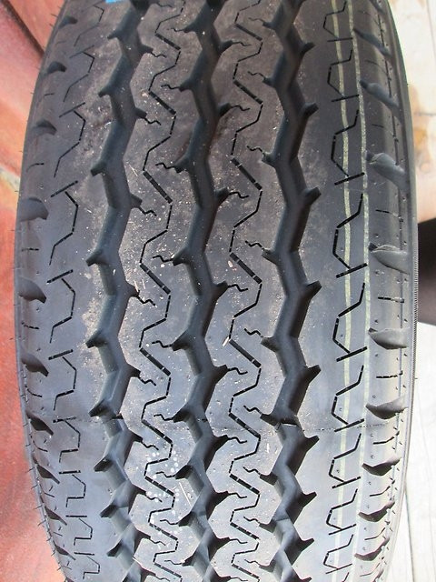 Автошины 205/70 R15С TR 652