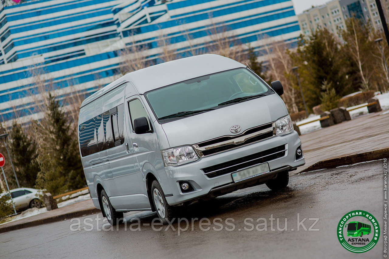 Аренда микроавтобуса Toyota Hiace с водителем - фото 1 - id-p48267213