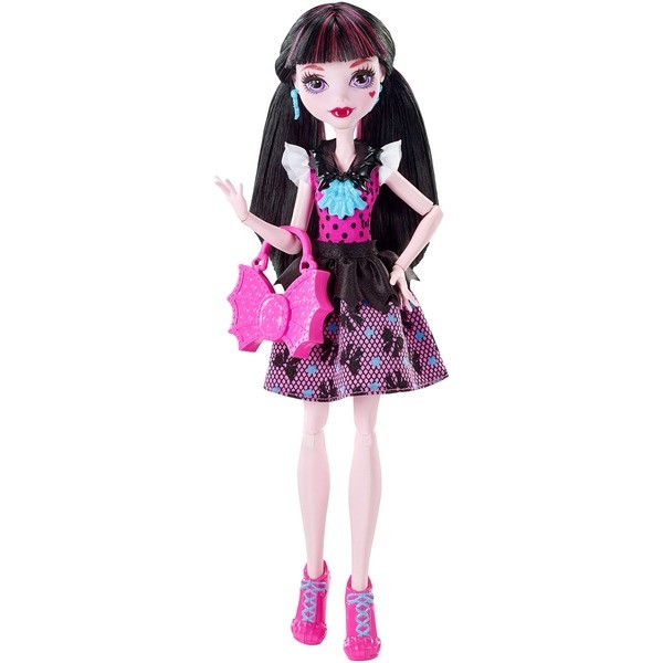 Monster High: Первый день в школе, Draculaura