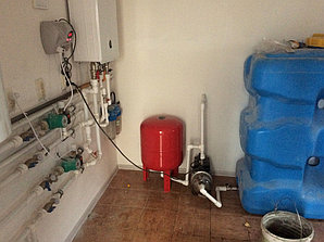 Монтаж системы отопления холодной/горячей воды в административном здании 5
