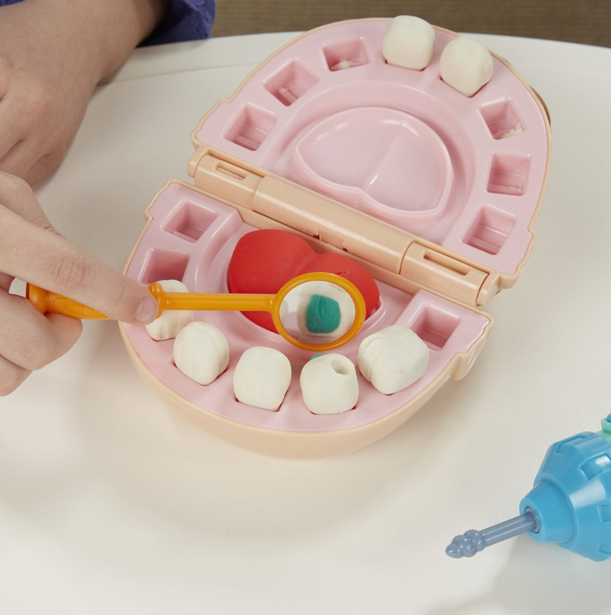 Игровой набор Play-Doh ""Мистер Зубастик"