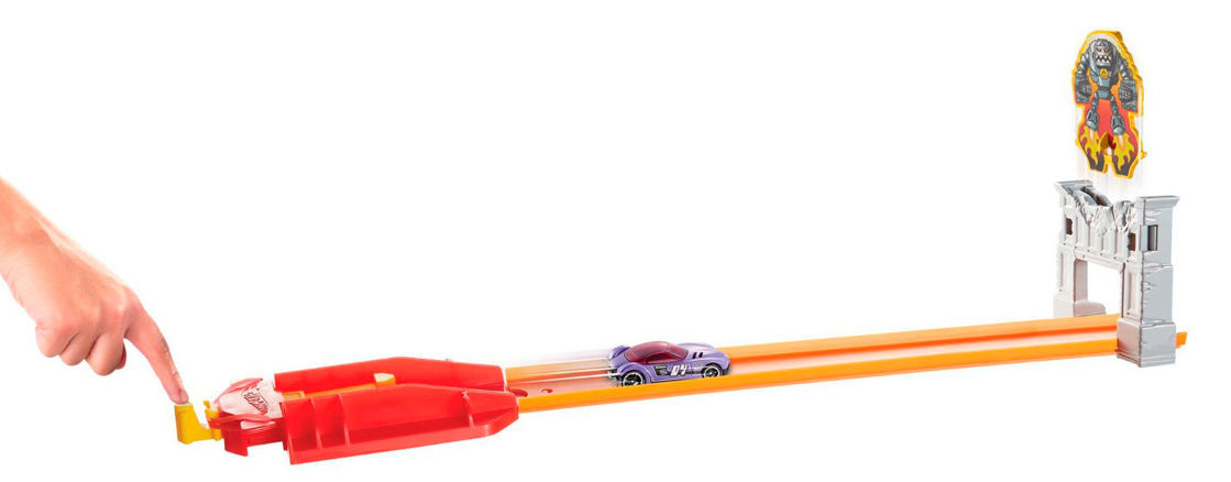 Игровой набор  "Мега прыжок" Hot Wheels "Трек с трамплином" в ассортименте