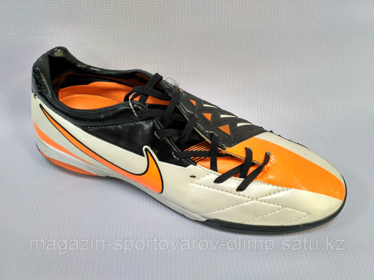 Сороконожки Nike T90