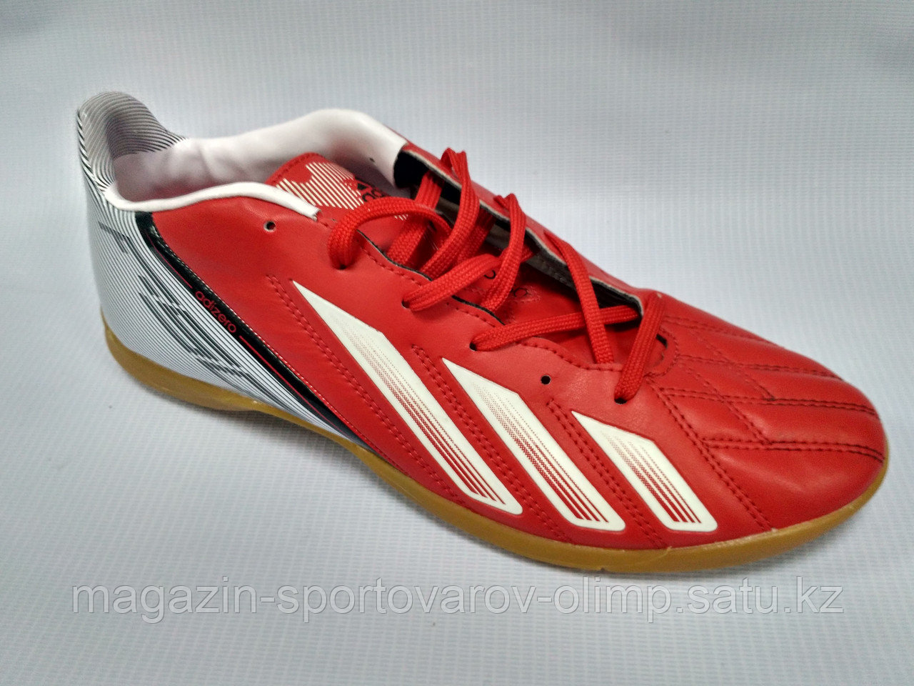 Обувь для футбола, шиповки, сороконожки Adidas
