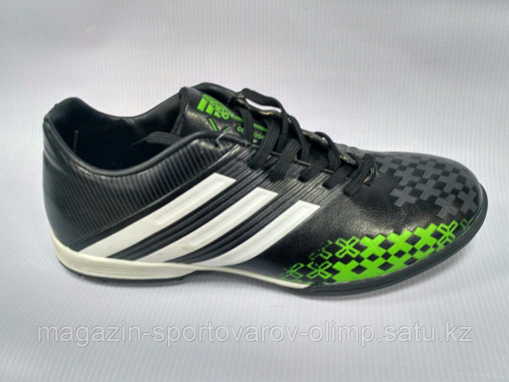 Обувь для футбола, шиповки, сороконожки Adidas Predator