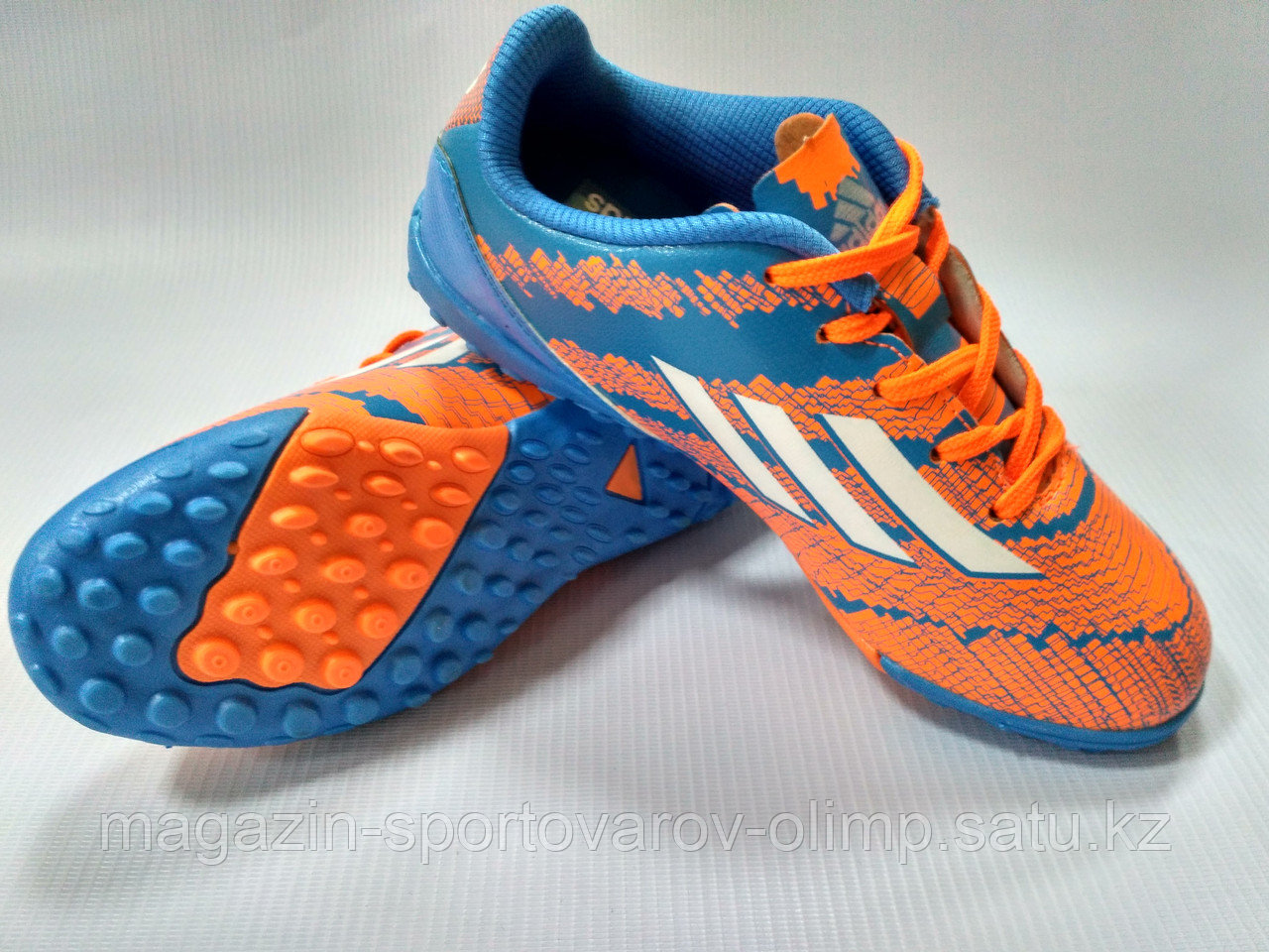 Сороконожки футбольные Adidas
