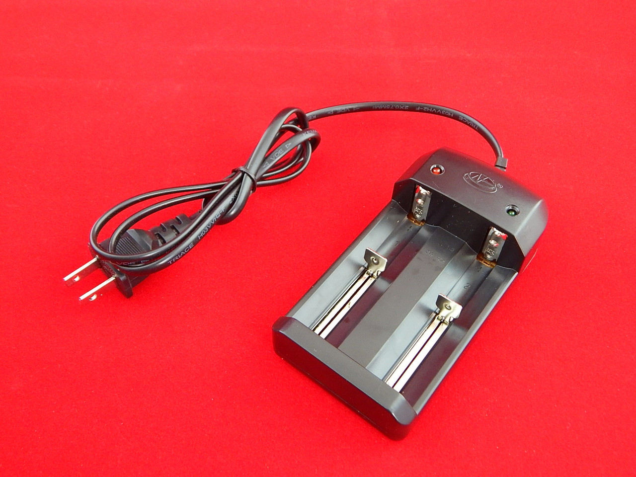 Зарядное устройство для аккумуляторов 3.7V - фото 1 - id-p42552525