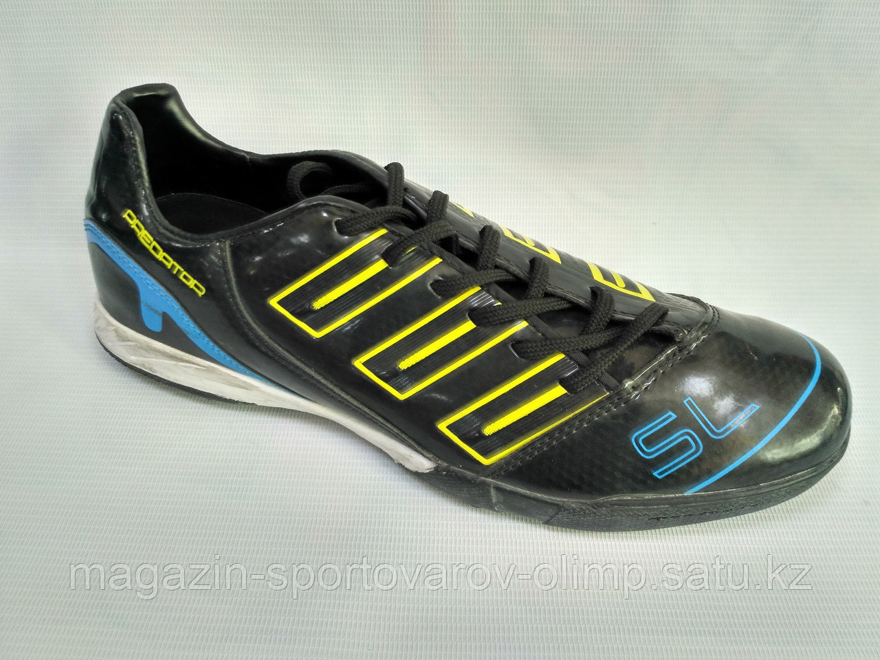 Обувь для футбола, сороконожки Adidas Predator Sl, черные