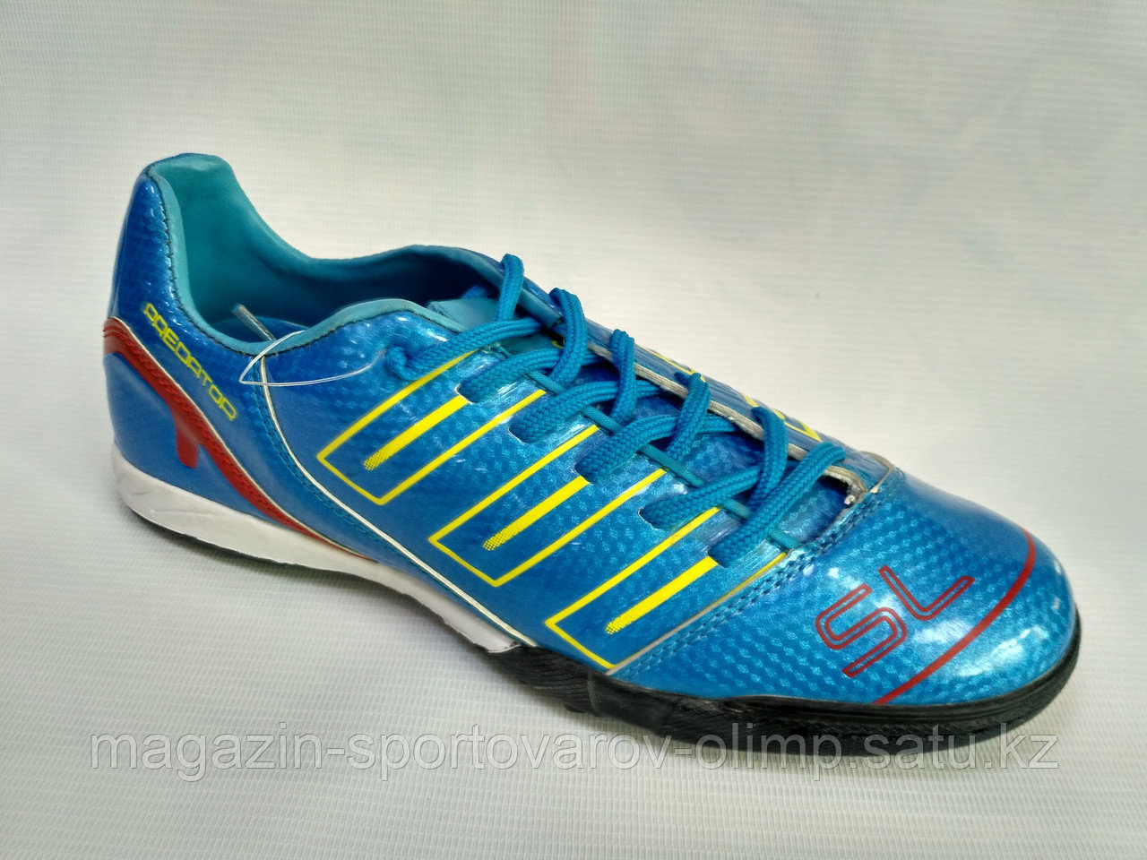 Обувь для футбола, сороконожки Adidas Predator SL, голубые