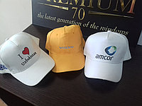 Нанесение логотипа на кепки по индивидуальному заказу