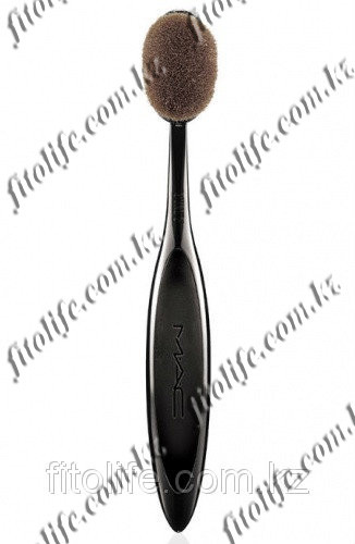 Кисть Oval 6 от MAC