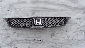 Решётка радиатора Honda Accord CF4