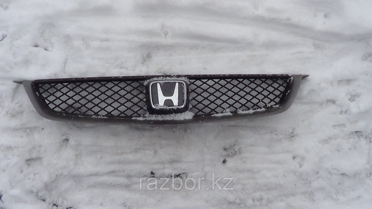 Решётка радиатора Honda Accord CF4