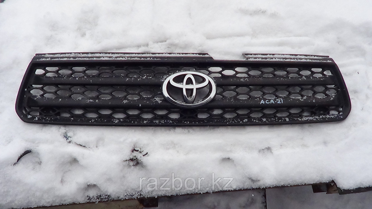 Решётка радиатора Toyota RAV4 (ACA21) - фото 1 - id-p42819127