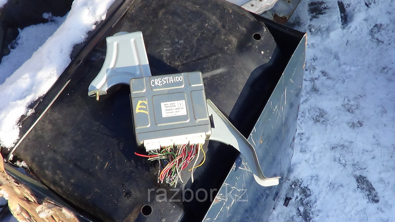 Блок управления двигателем Toyota Cresta (100) / №89221-48010, фото 1