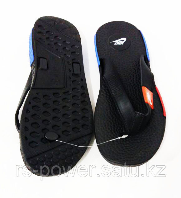 Сланцы Nike