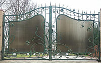 Кованые железные ворота