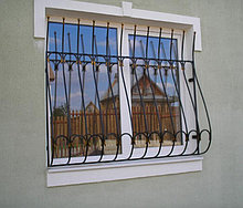 Монтаж решеток на окна