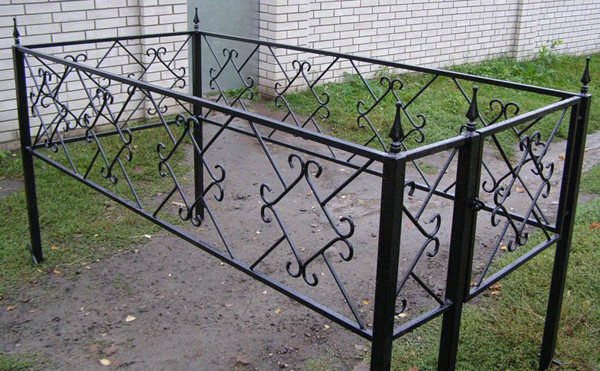 Кованые ограды установка