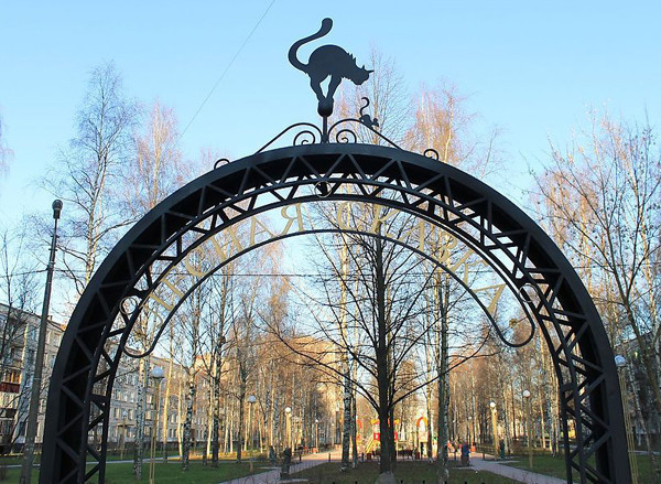 Арка садовая