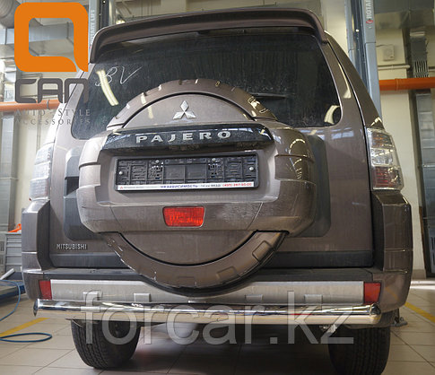 Защита заднего бампера Mitsubishi Pajero IV (2011-) (одинарная) d 76, фото 2