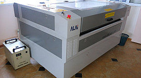Лазерно-гравировальный станок RJ1390