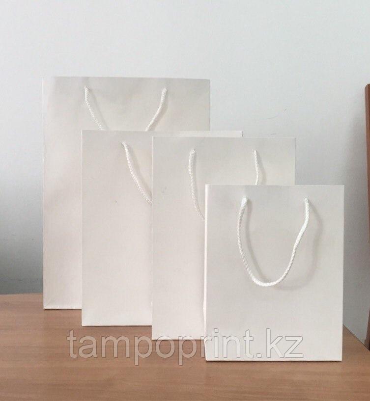 Белые бумажные  пакеты для нанесение логотипа