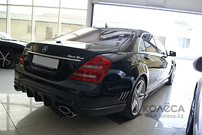 Mercedes-Benz W221 S-class 2