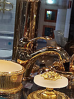 Смеситель на раковину золото LABE L026.5Z gold Смеситель на раковину золото