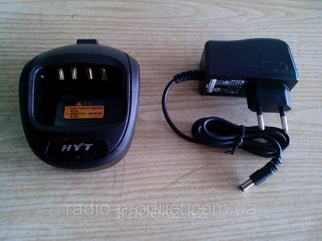 Зарядное устройство HYT CH10A03 настольное ускоренное для р/ст TC-610 - фото 1 - id-p43966207