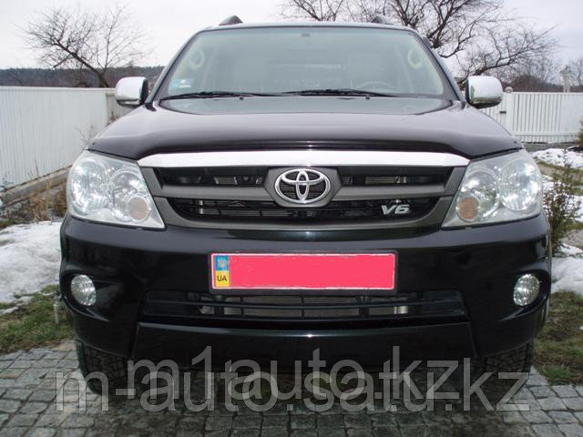 Мухобойка (дефлектор капота) наToyota Hilux/Тойота Хайдюкс 2005-2011