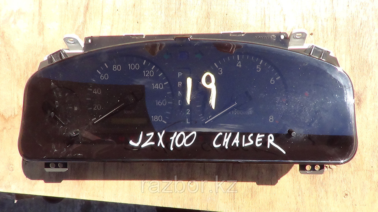 Приборная панель Toyota Chaser (100) 1996-2001