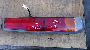 Фонарь задний левый Toyota Noah