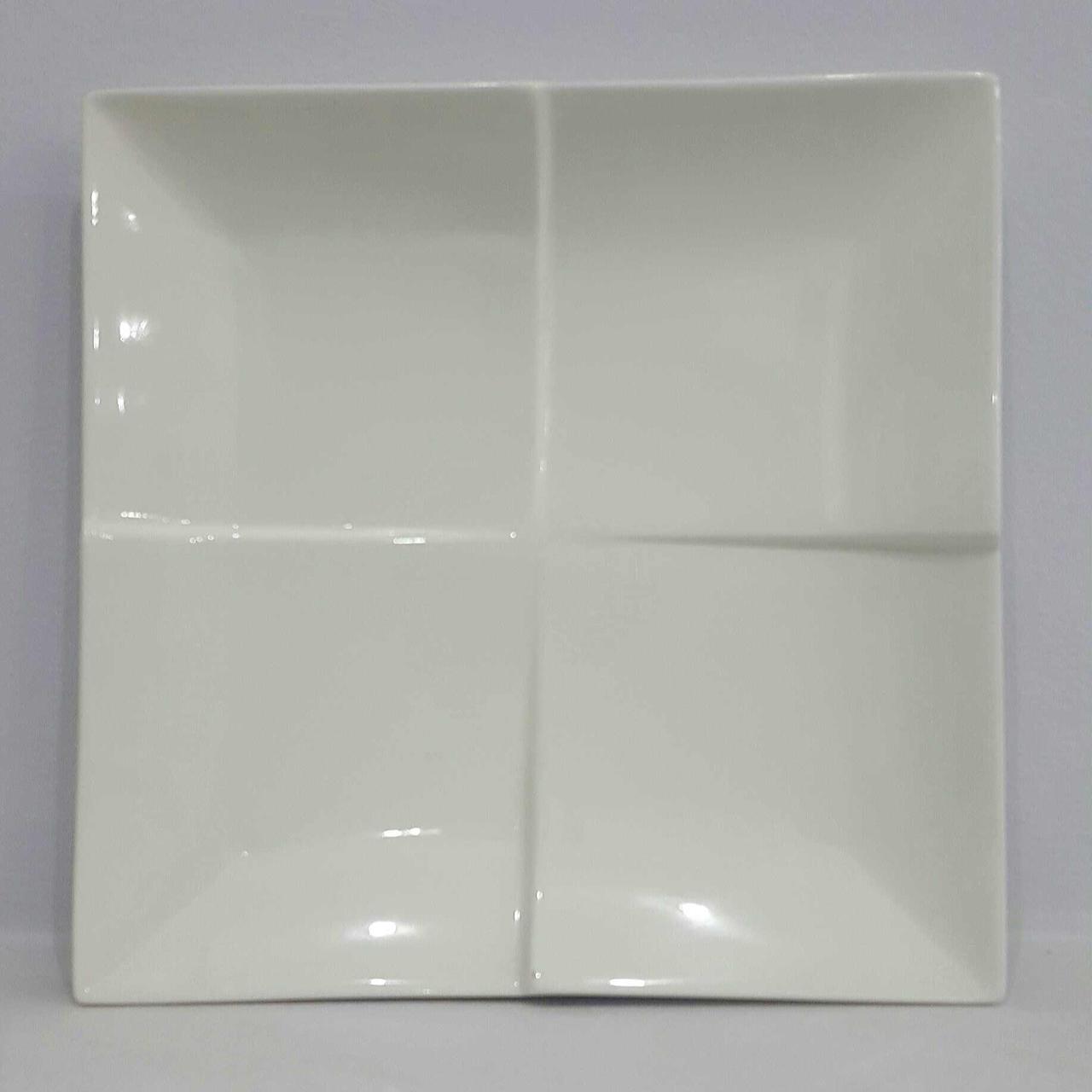 Тарелка квадратная с делениями (23х23см)