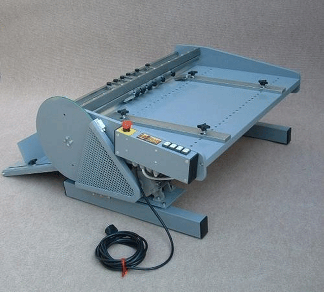Paperfox R-760A - оборудование для кисскаттинга, биговки и перфорации 