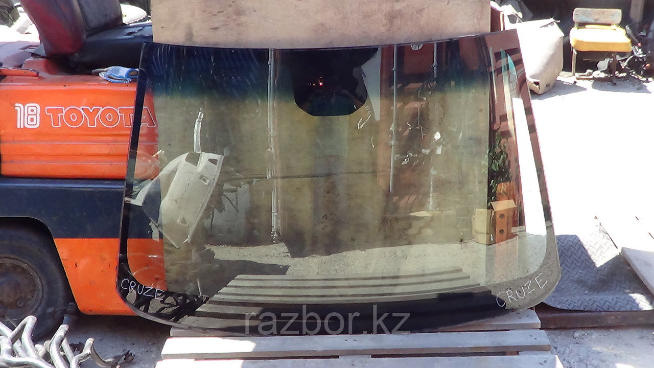 Лобовое стекло Chevrolet Cruze оригинал