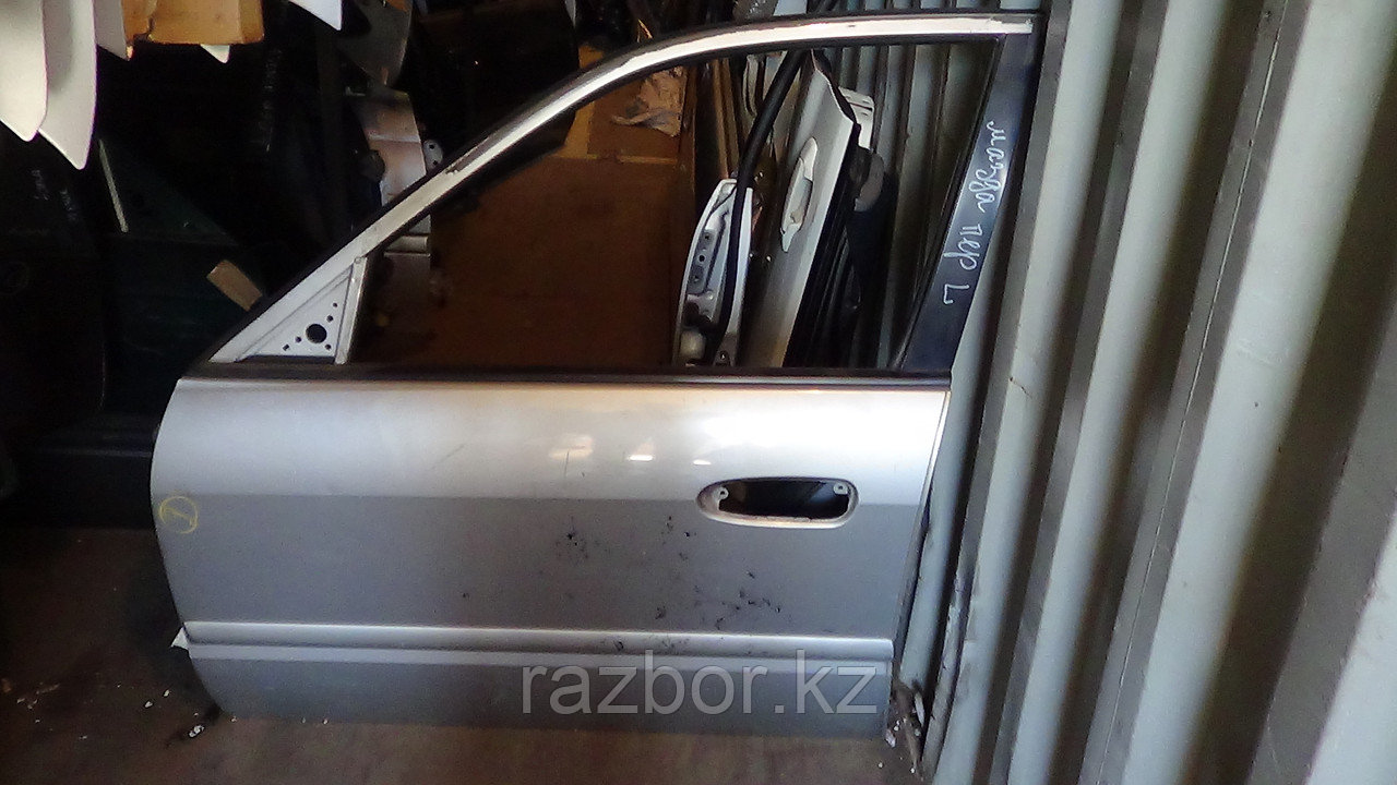 Дверь левая передняя Mazda Capella/626