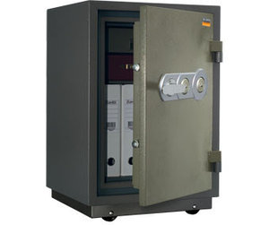 Жігіт қыздың ішіне қатты кірді