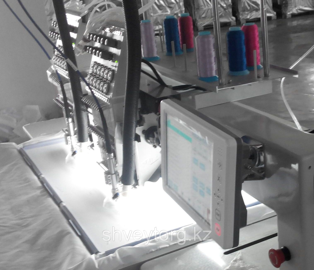 Промышленная вышивальная машина Ricoma CHT1201 W с лазером