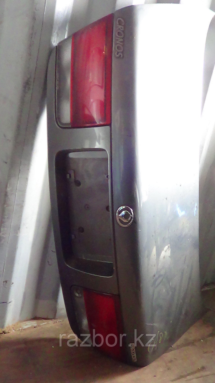 Крышка багажника Mazda 626. GE., фото 1