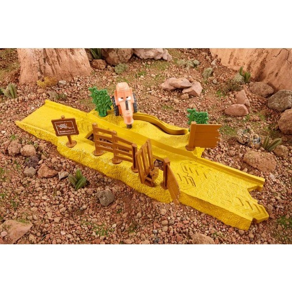 MATTEL: ТАЧКИ. ТРАКТОР ТРИППИН
