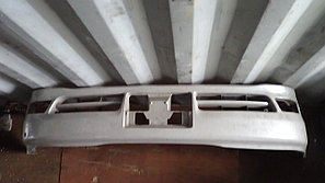 Передний бампер Toyota Chaser (90)