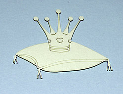Чипборд "Корона на подушке"