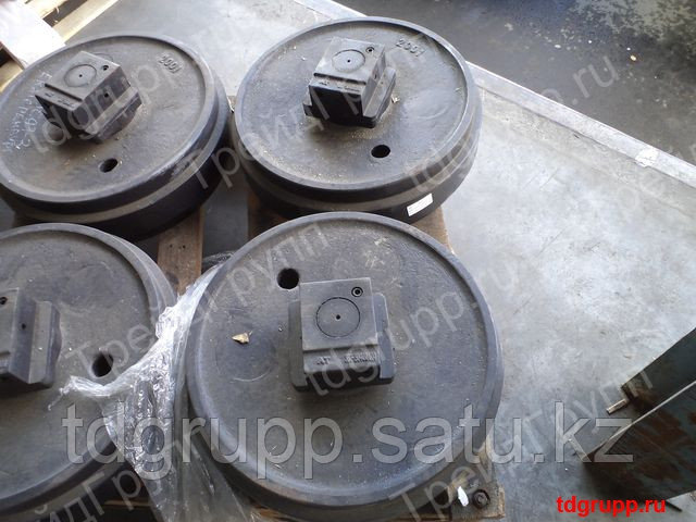 387-50400100 Колесо направляющее Kato HD1023 III, Kato HD820